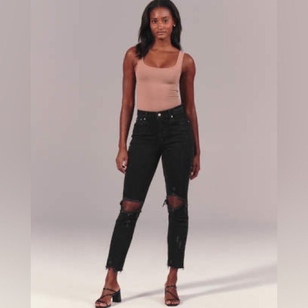 A+F| High Rise Black Distressed Ankle ‘Mom’ Jeans